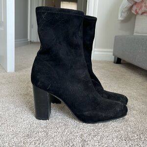 Suede black boots